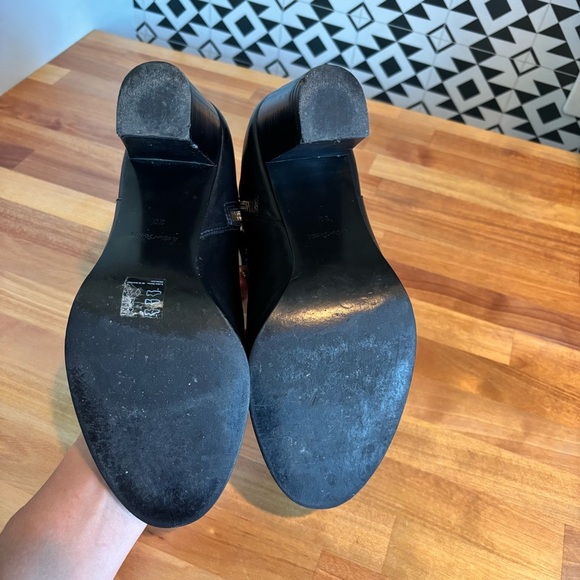 & Other Stories Black Leather Rounded Toe Ankle Boot Gold Zipper Women's Size 9 - Picture 15 of 16